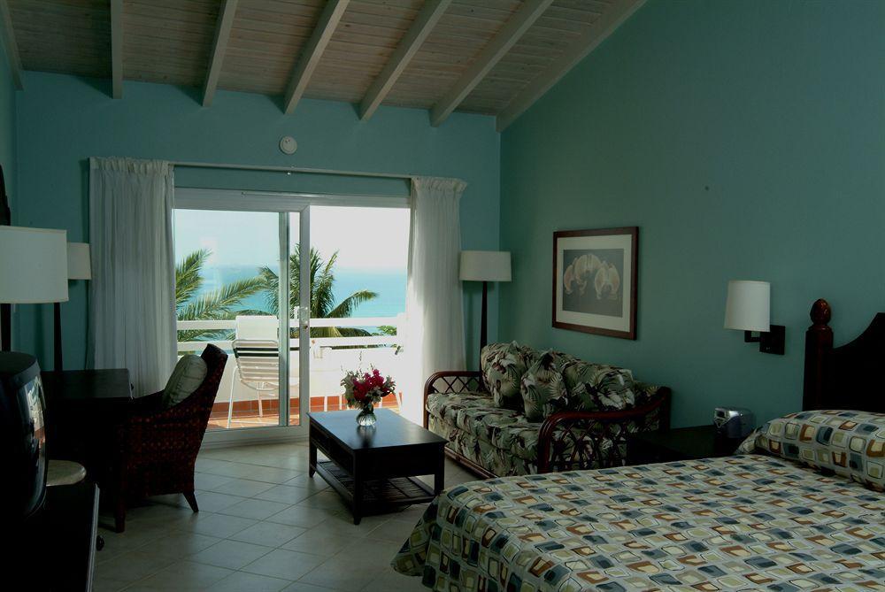 Trade Winds Hotel Dickenson Bay Exteriör bild