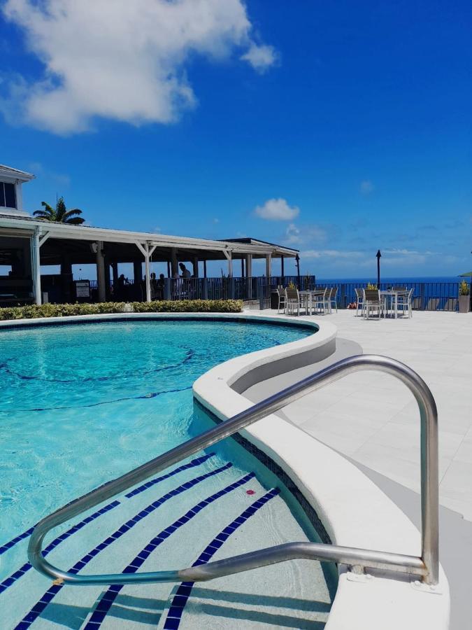 Trade Winds Hotel Dickenson Bay Exteriör bild