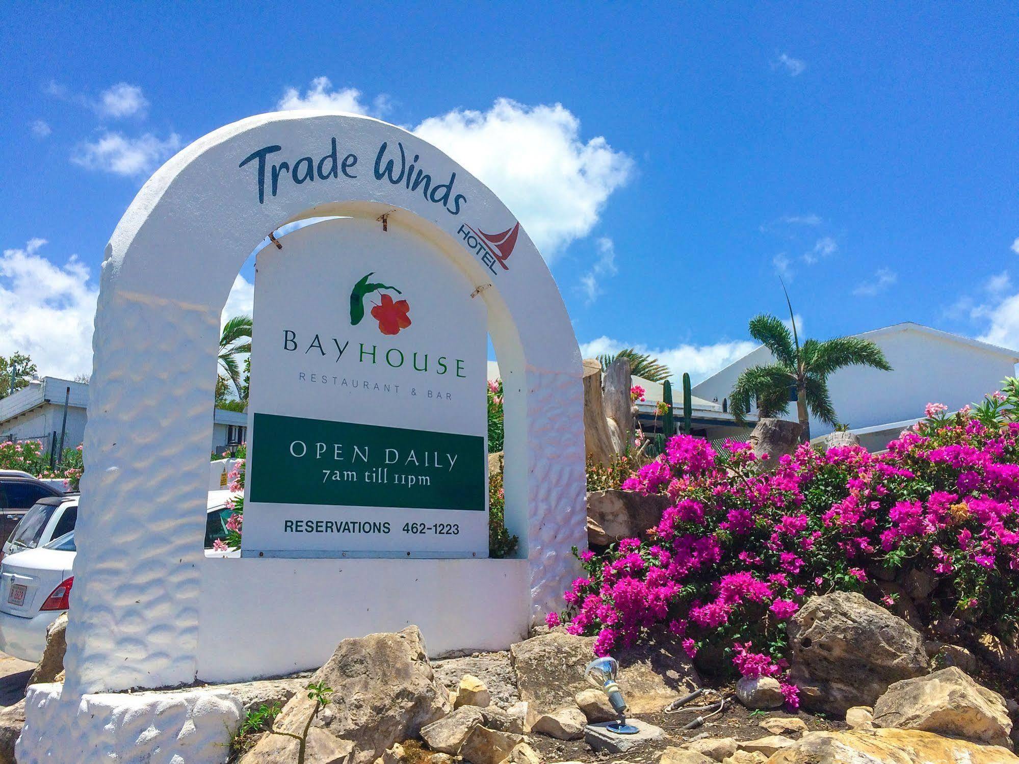 Trade Winds Hotel Dickenson Bay Exteriör bild