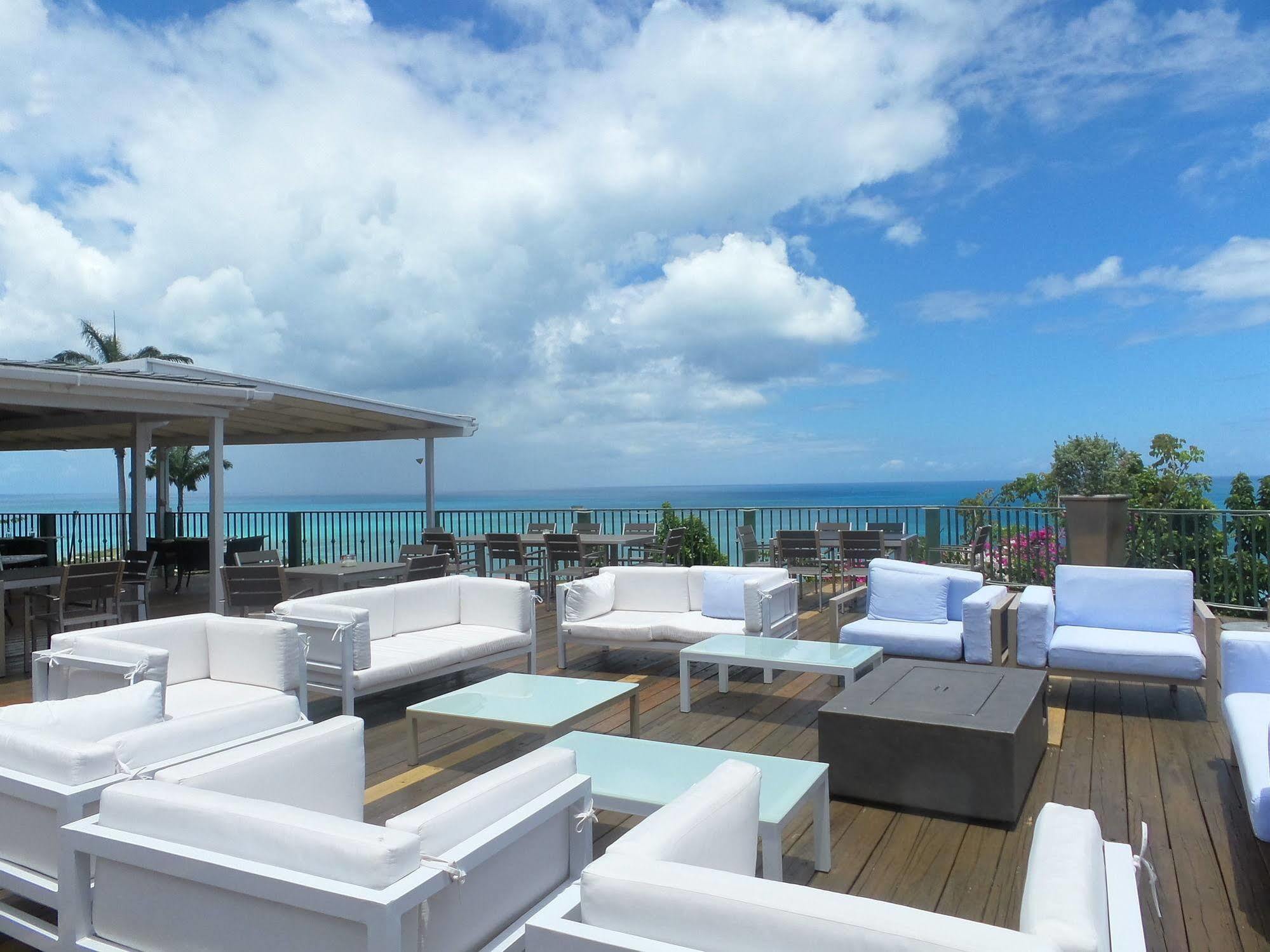 Trade Winds Hotel Dickenson Bay Exteriör bild
