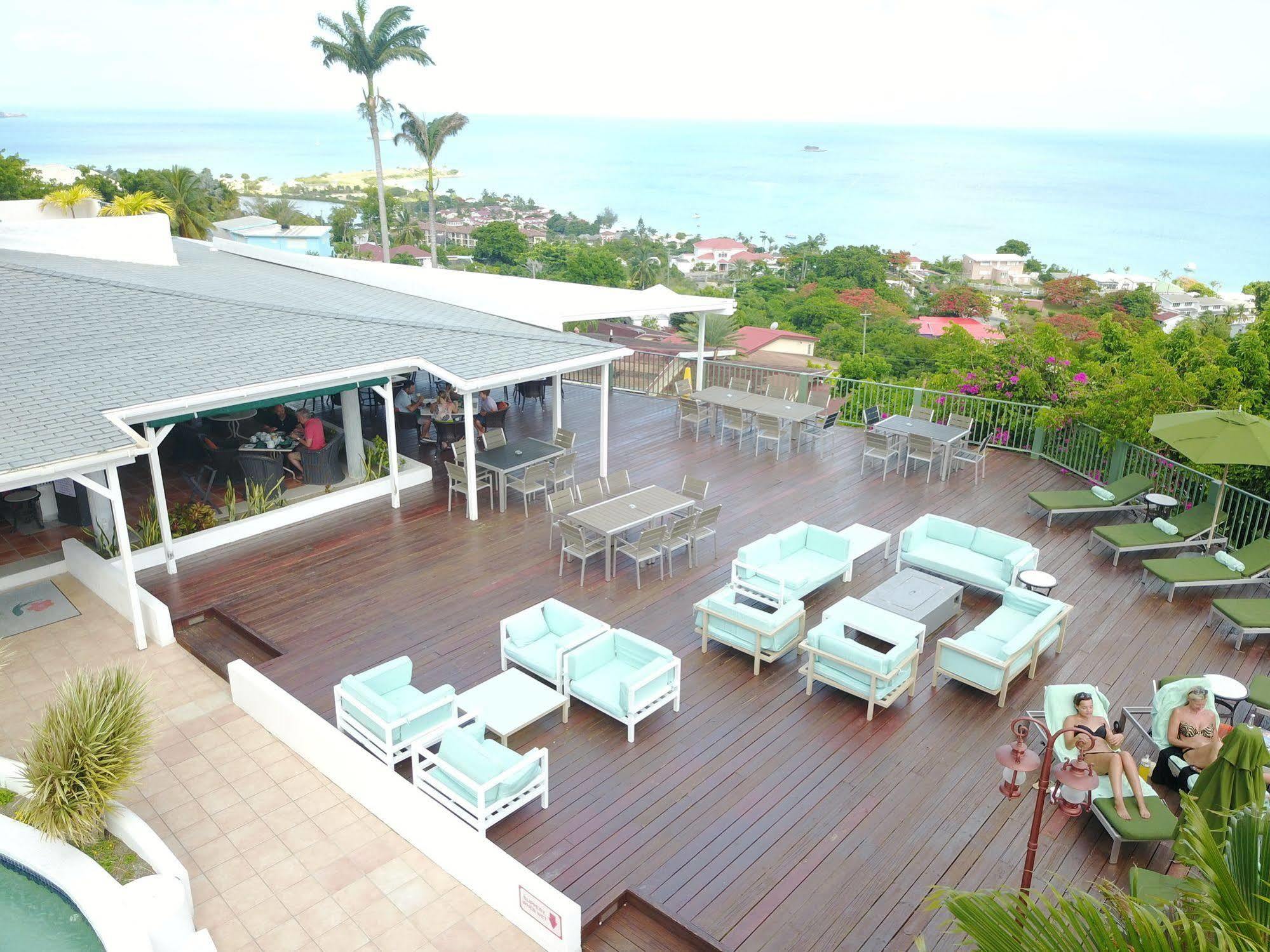 Trade Winds Hotel Dickenson Bay Exteriör bild